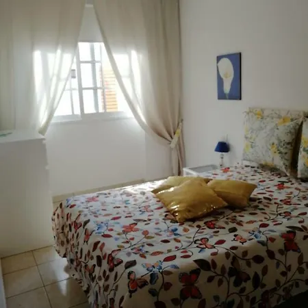 Casa Patrizia Playa San Juan * Гиа-де-Исора